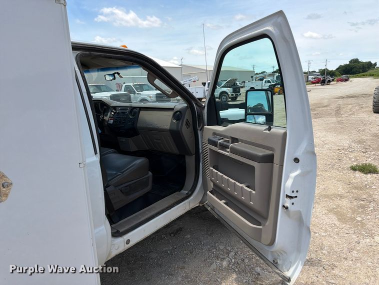 image for item DQ7855 2009 Ford F550 utility / service truck
