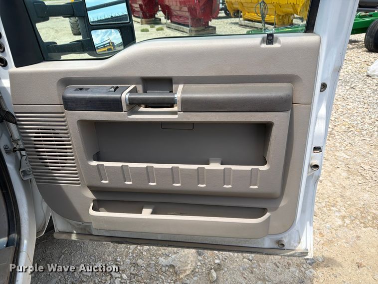 image for item DQ7855 2009 Ford F550 utility / service truck