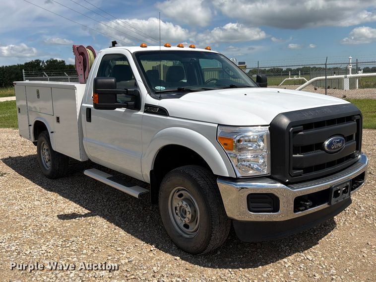 image for item DQ7857 2013 Ford F350 Super Duty utility bed pickup truck