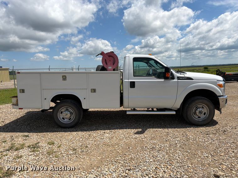 image for item DQ7857 2013 Ford F350 Super Duty utility bed pickup truck