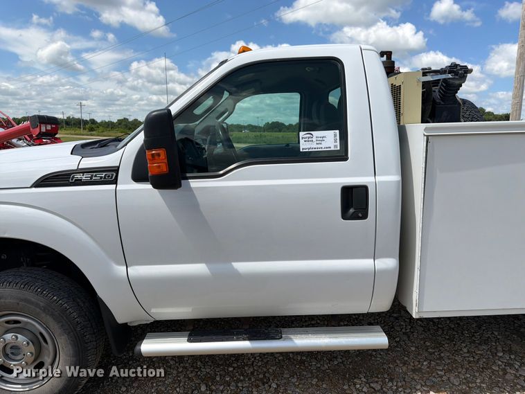 image for item DQ7857 2013 Ford F350 Super Duty utility bed pickup truck
