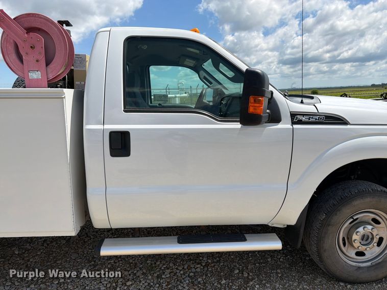 image for item DQ7857 2013 Ford F350 Super Duty utility bed pickup truck