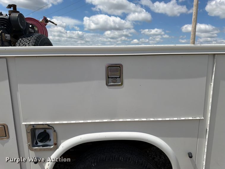 image for item DQ7857 2013 Ford F350 Super Duty utility bed pickup truck
