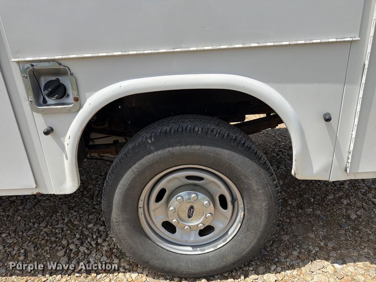 image for item DQ7857 2013 Ford F350 Super Duty utility bed pickup truck