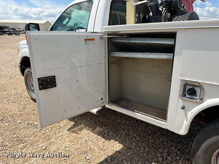 image for item DQ7857 2013 Ford F350 Super Duty utility bed pickup truck