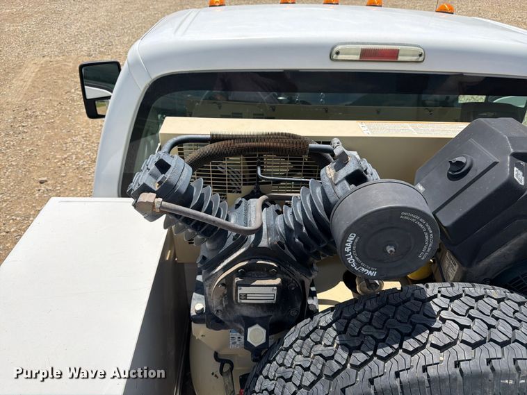 image for item DQ7857 2013 Ford F350 Super Duty utility bed pickup truck