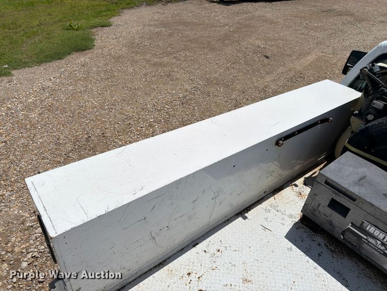 image for item DQ7857 2013 Ford F350 Super Duty utility bed pickup truck