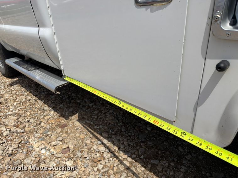 image for item DQ7857 2013 Ford F350 Super Duty utility bed pickup truck