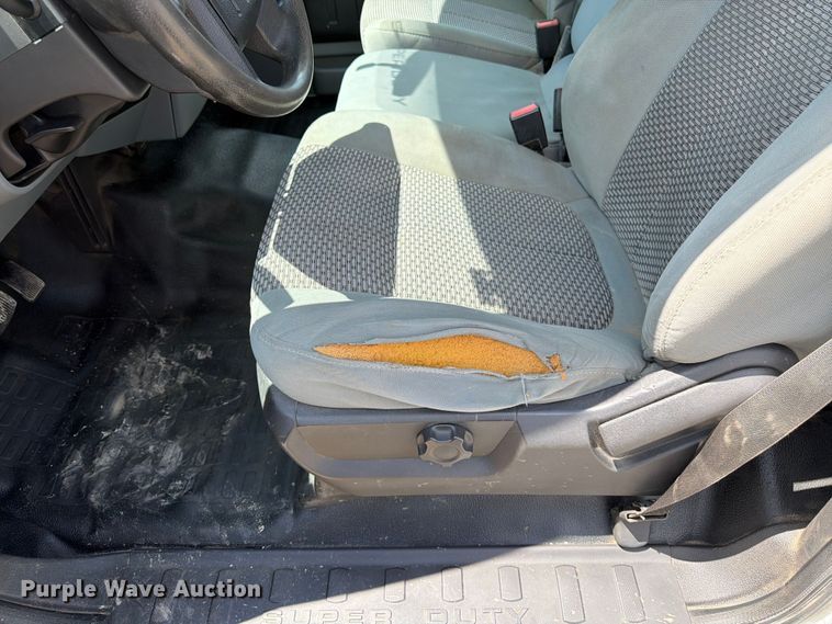 image for item DQ7857 2013 Ford F350 Super Duty utility bed pickup truck