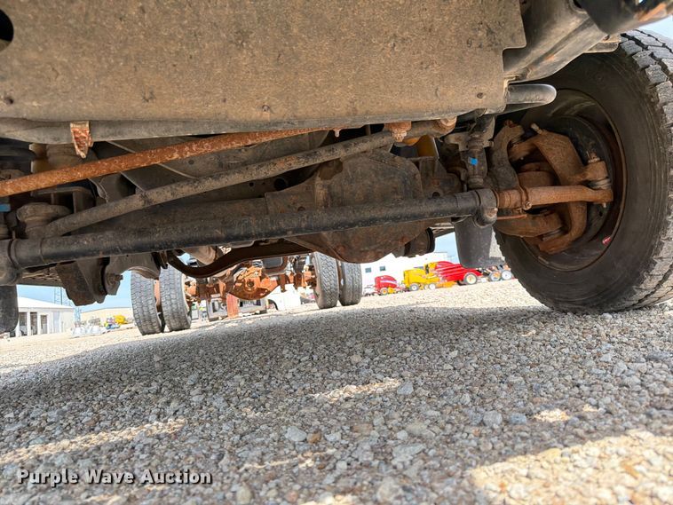 image for item DQ7858 2014 Ford F550 truck cab and chassis
