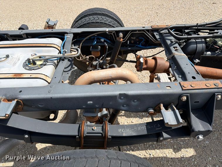 image for item DQ7858 2014 Ford F550 truck cab and chassis