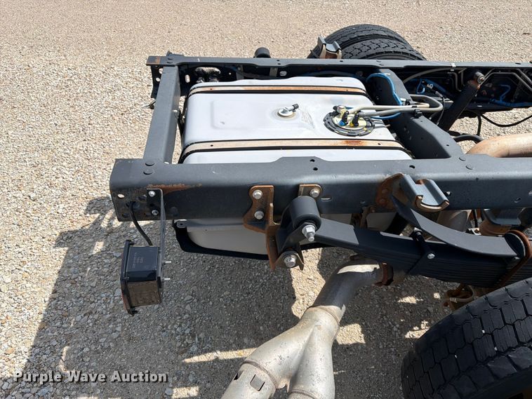 image for item DQ7858 2014 Ford F550 truck cab and chassis