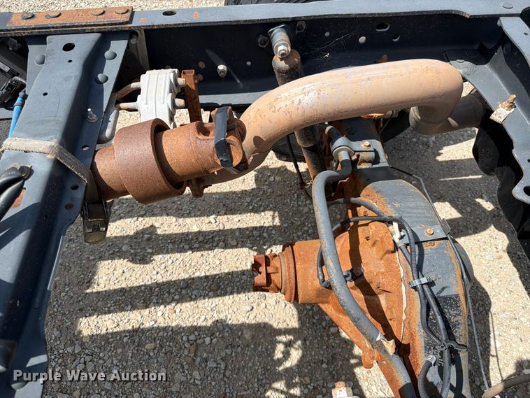 image for item DQ7858 2014 Ford F550 truck cab and chassis