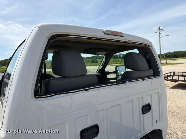 image for item DQ7858 2014 Ford F550 truck cab and chassis