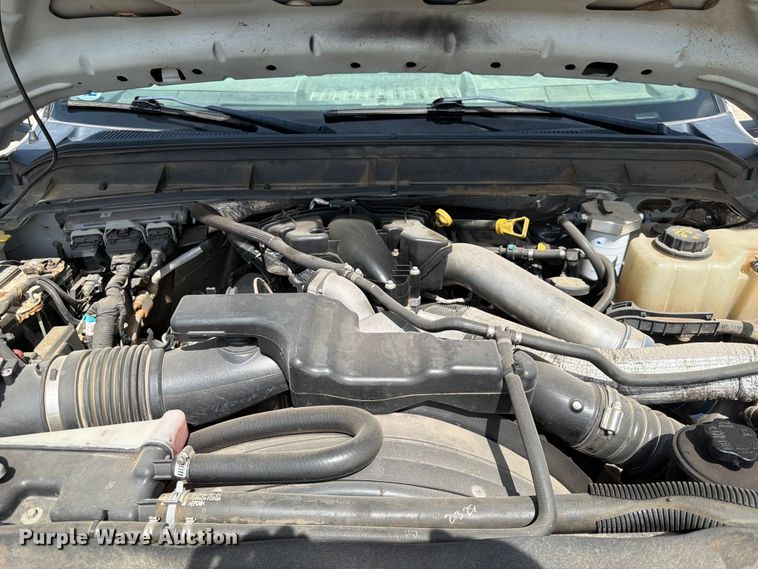 image for item DQ7858 2014 Ford F550 truck cab and chassis