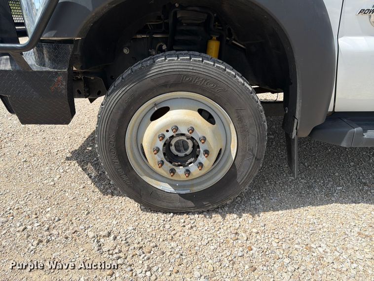 image for item DQ7858 2014 Ford F550 truck cab and chassis