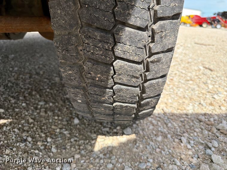 image for item DQ7858 2014 Ford F550 truck cab and chassis