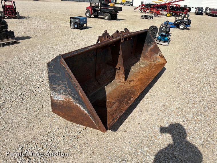 image for item DQ7859 Loader bucket