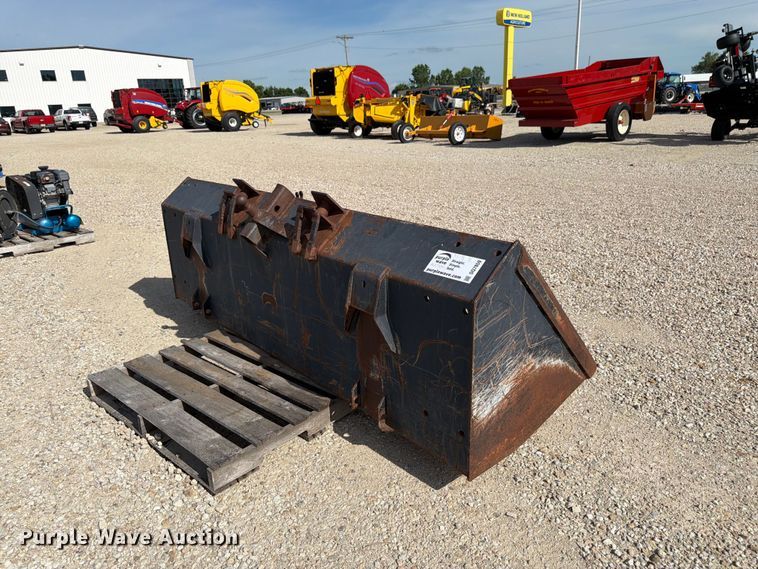 image for item DQ7859 Loader bucket