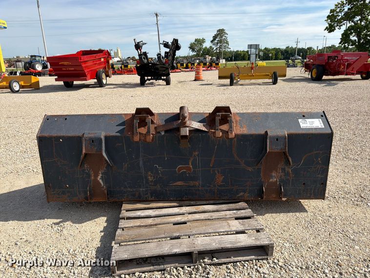 image for item DQ7859 Loader bucket