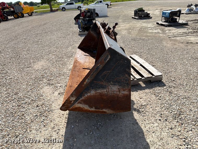 image for item DQ7859 Loader bucket