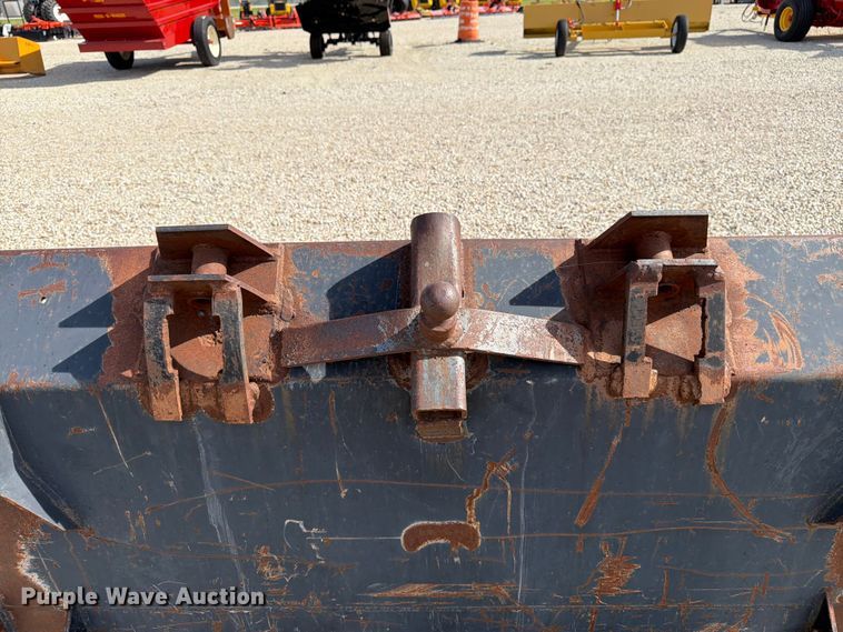image for item DQ7859 Loader bucket