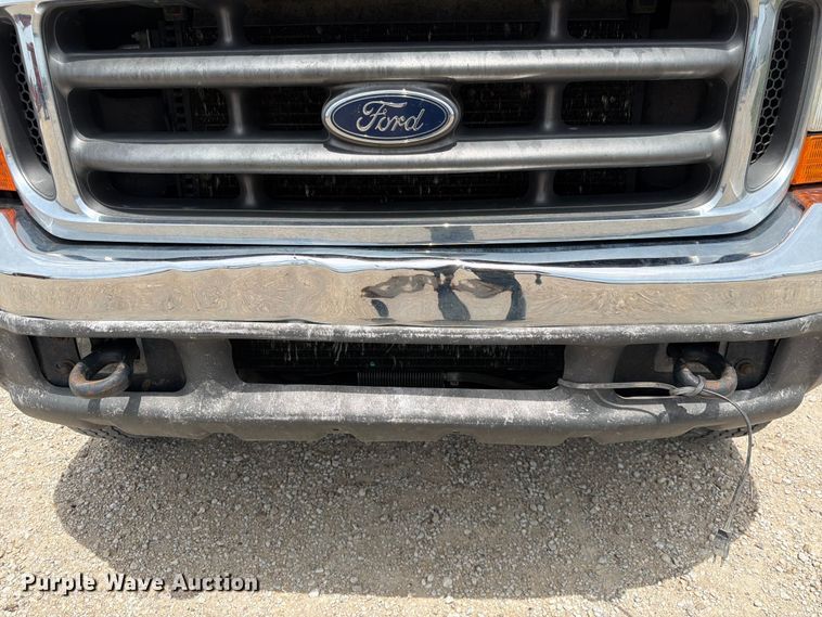 image for item DQ7861 1999 Ford F550 rollback truck