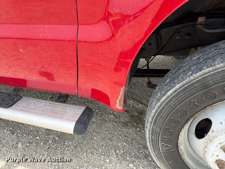 image for item DQ7861 1999 Ford F550 rollback truck