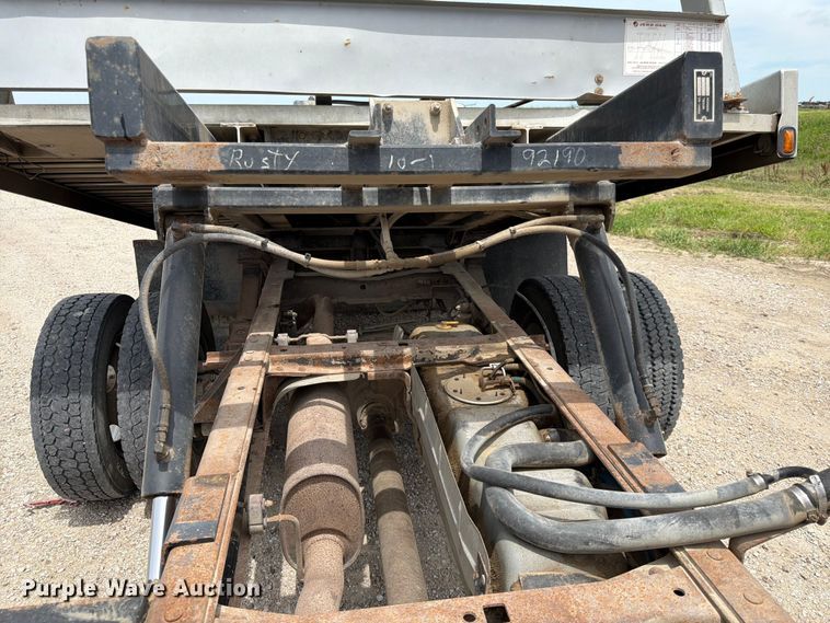 image for item DQ7861 1999 Ford F550 rollback truck