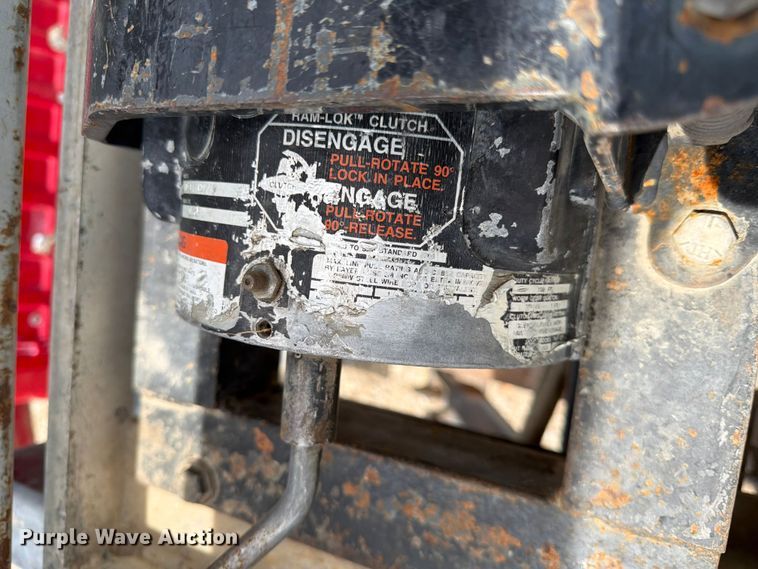 image for item DQ7861 1999 Ford F550 rollback truck