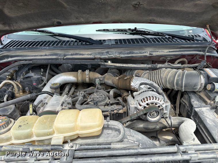 image for item DQ7861 1999 Ford F550 rollback truck