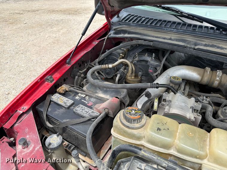 image for item DQ7861 1999 Ford F550 rollback truck