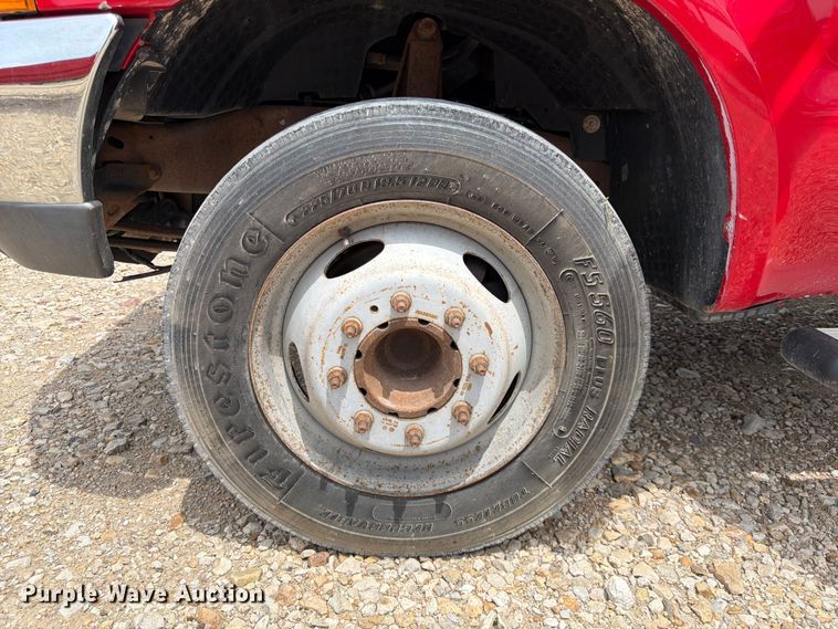 image for item DQ7861 1999 Ford F550 rollback truck