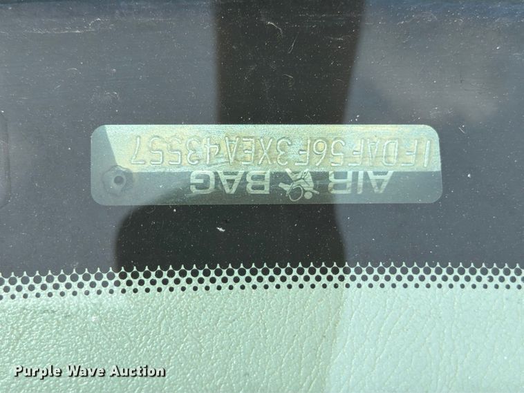 image for item DQ7861 1999 Ford F550 rollback truck
