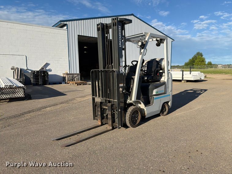 2017 UniCarriers CFS40 forklift