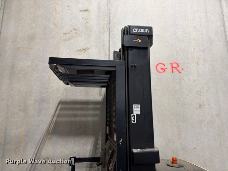 image for item DQ7887 2016 Crown SP 3520-30 order picker