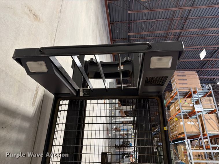 image for item DQ7887 2016 Crown SP 3520-30 order picker