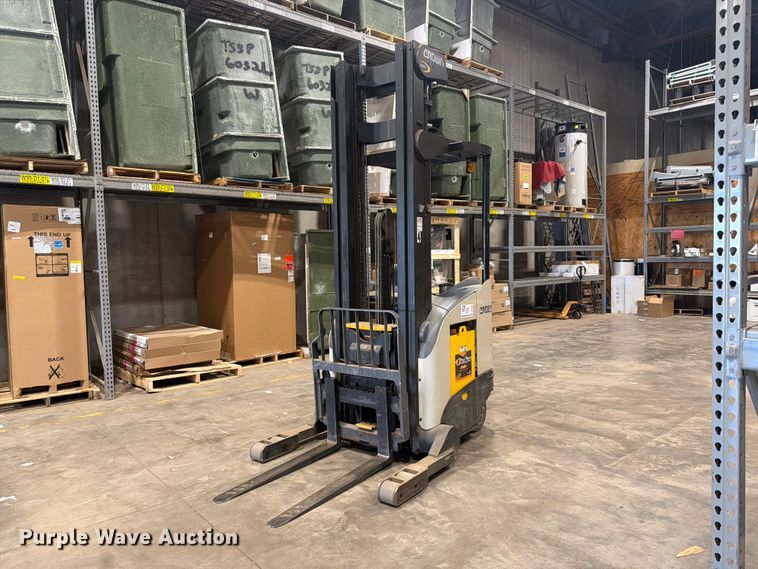 image for item DQ7888 2015 Crown RR5725-35 reach truck