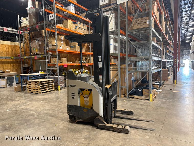 image for item DQ7888 2015 Crown RR5725-35 reach truck