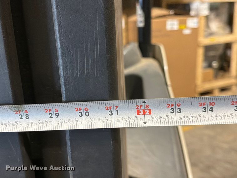 image for item DQ7888 2015 Crown RR5725-35 reach truck