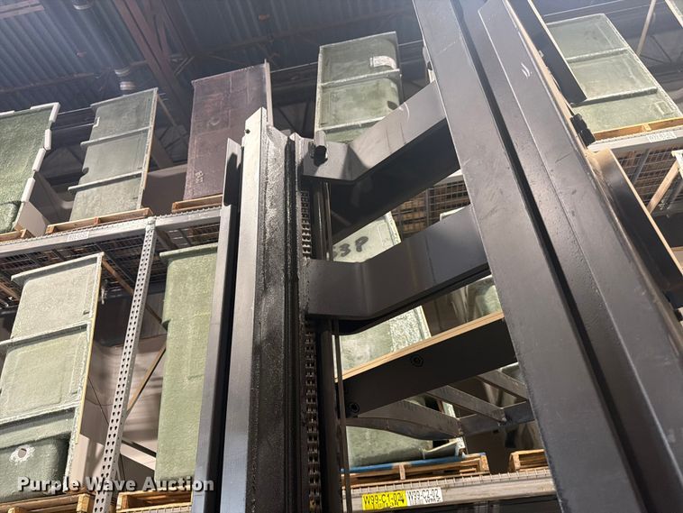image for item DQ7888 2015 Crown RR5725-35 reach truck