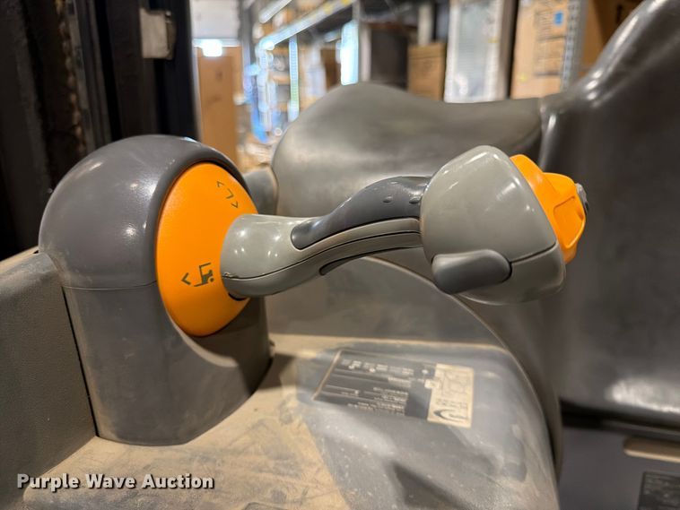 image for item DQ7888 2015 Crown RR5725-35 reach truck