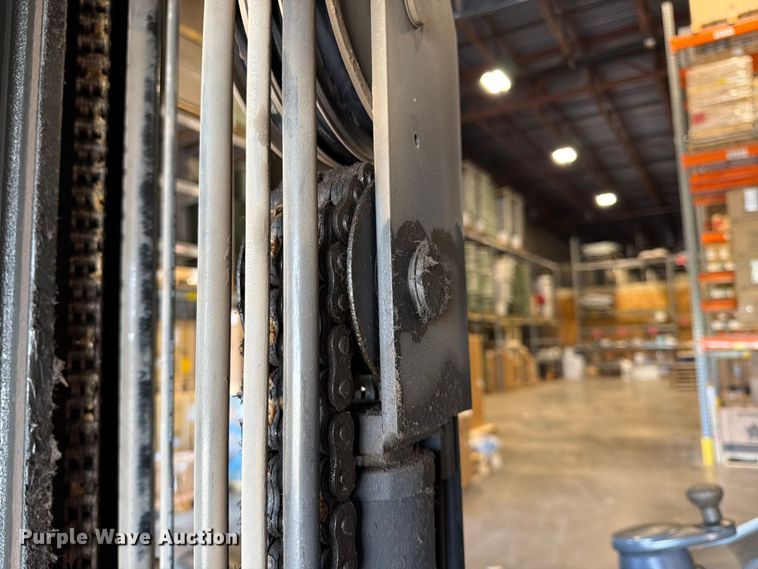 image for item DQ7888 2015 Crown RR5725-35 reach truck