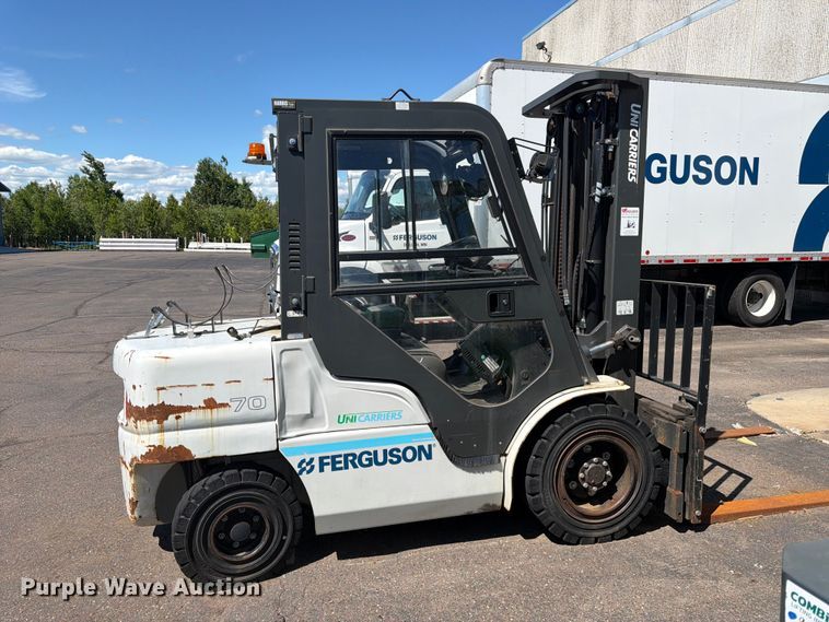 image for item DQ7889 2018 UniCarries MUG1F2A35LV forklift