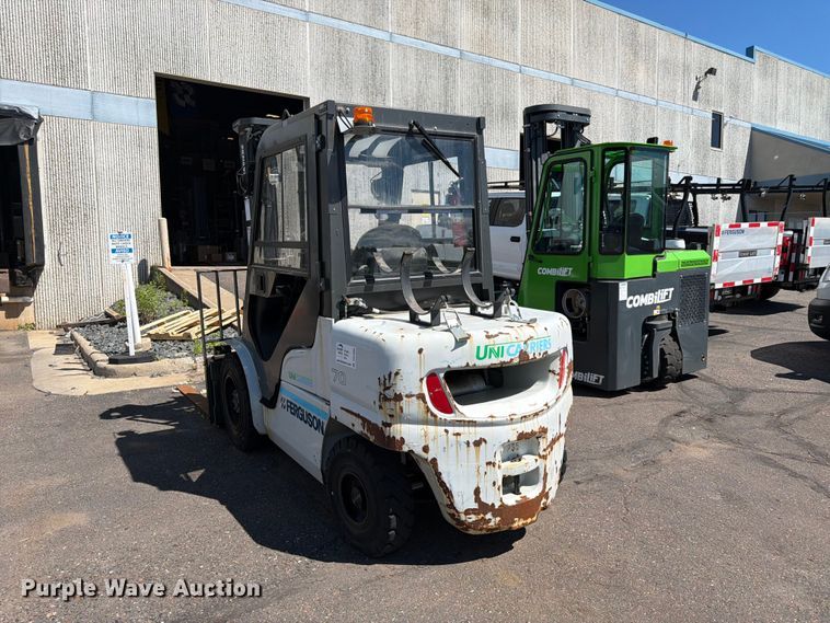 image for item DQ7889 2018 UniCarries MUG1F2A35LV forklift