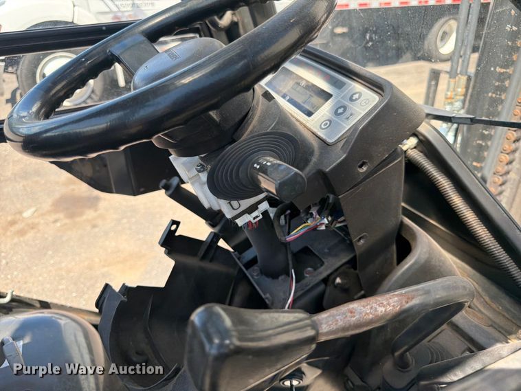 image for item DQ7889 2018 UniCarries MUG1F2A35LV forklift