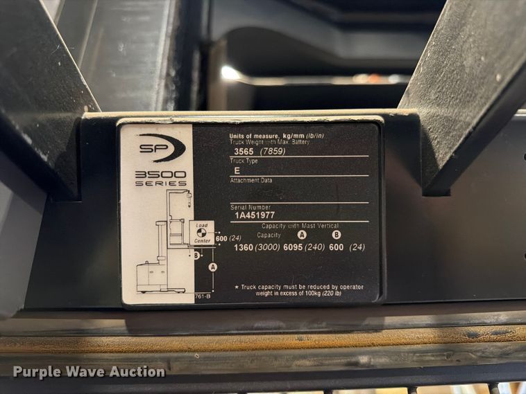 image for item DQ7890 2016 Crown SP3520-30 order picker