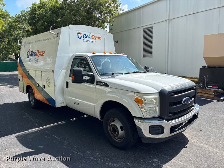 image for item DU6349 2015 Ford F350 Super Duty utility van