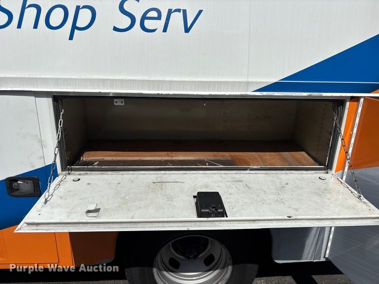 image for item DU6349 2015 Ford F350 Super Duty utility van