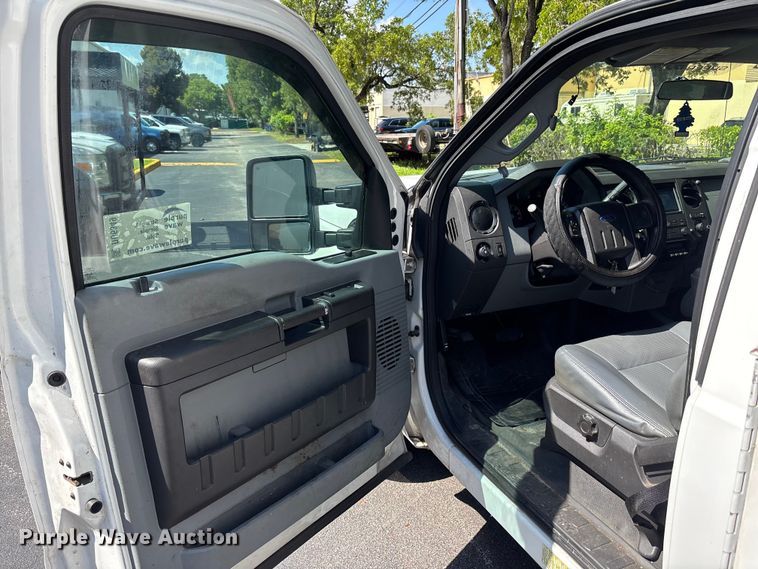 image for item DU6349 2015 Ford F350 Super Duty utility van